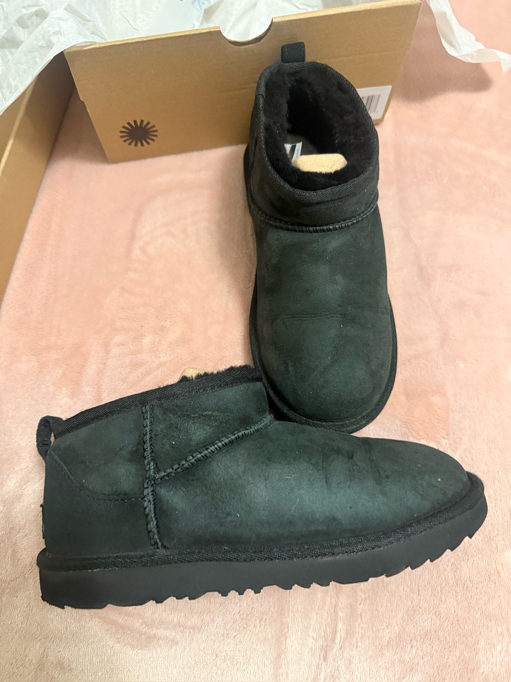 UGG Classic Mini Fleece-Lined Ankle Boots Size 4